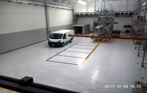 Verniciatura pavimento con pittura epossidica e verniciatura segnaletica orizzontale magazzino capannone